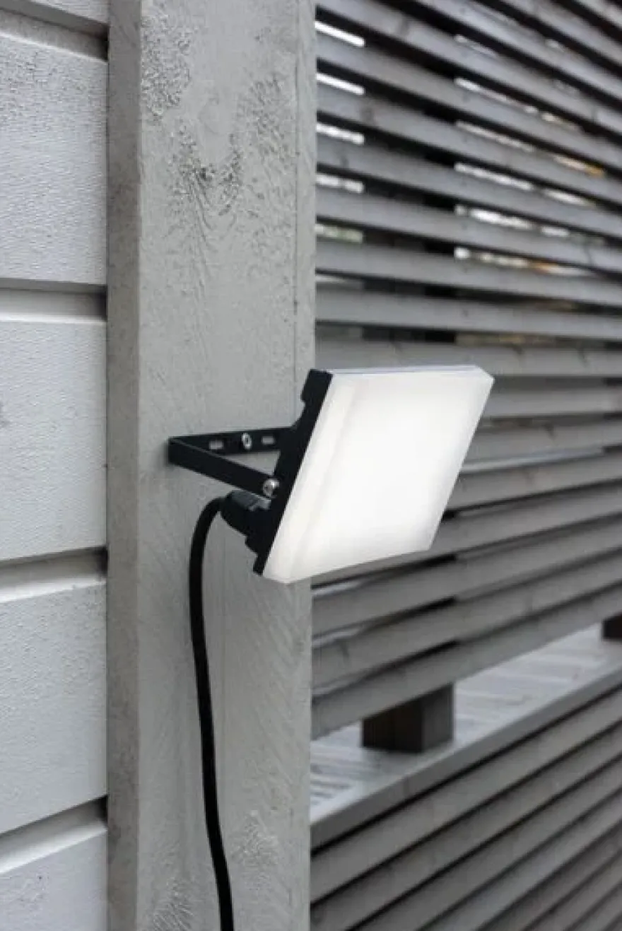 Airam Airflood LED Strålkastare IP65