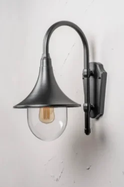 Airam Kartano TR-U Vägglampa